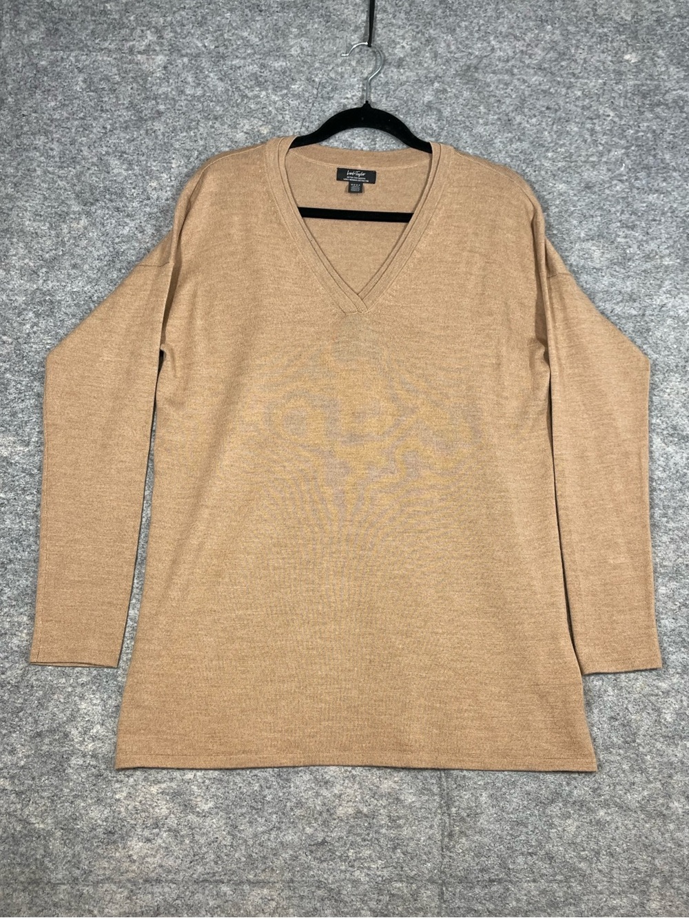 Lord & Taylor Merino Wool Sweater Beige V-Neck Size M Minimalist Classic - Picture 2 of 14